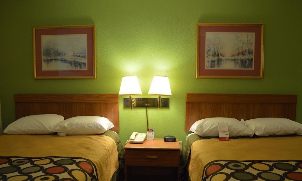 Super 8 By Wyndham Tifton Hotell Eksteriør bilde