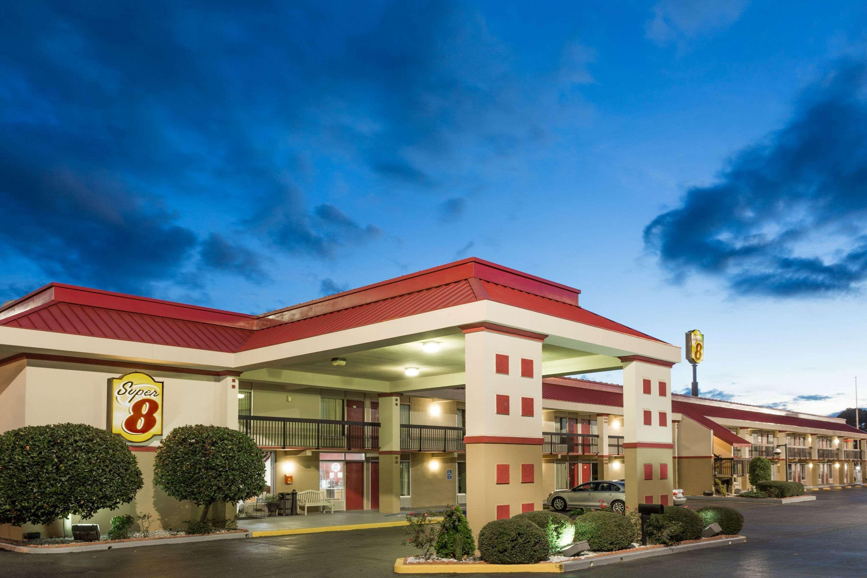 Super 8 By Wyndham Tifton Hotell Eksteriør bilde