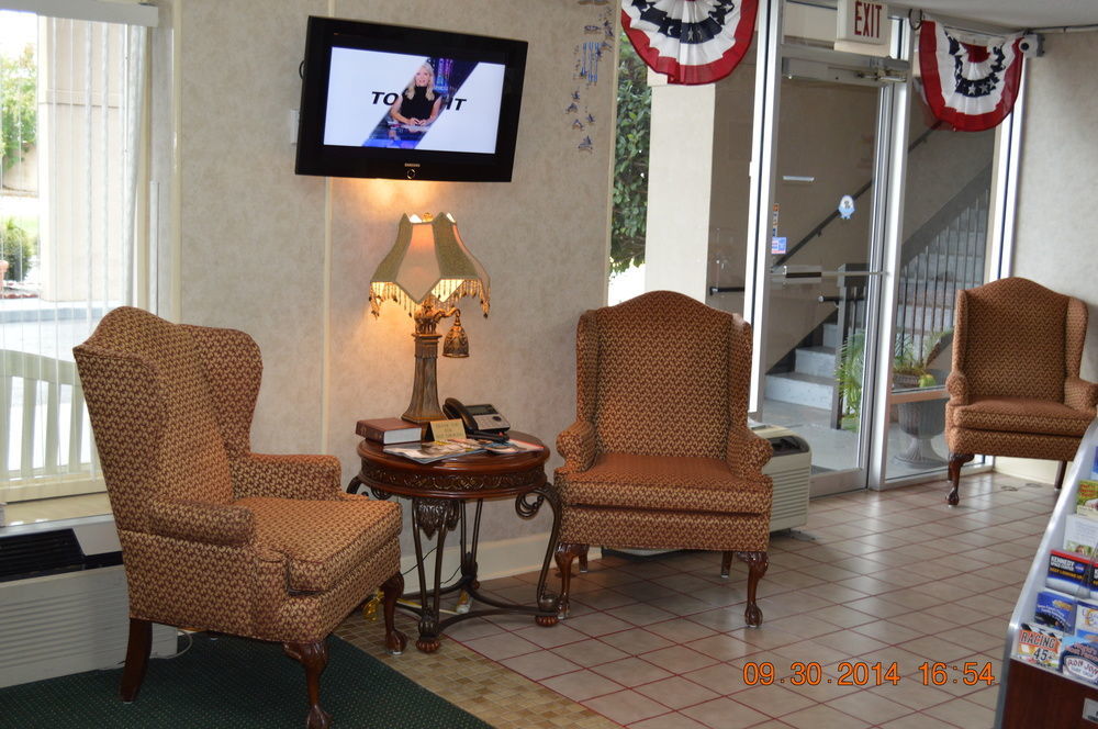 Super 8 By Wyndham Tifton Hotell Eksteriør bilde