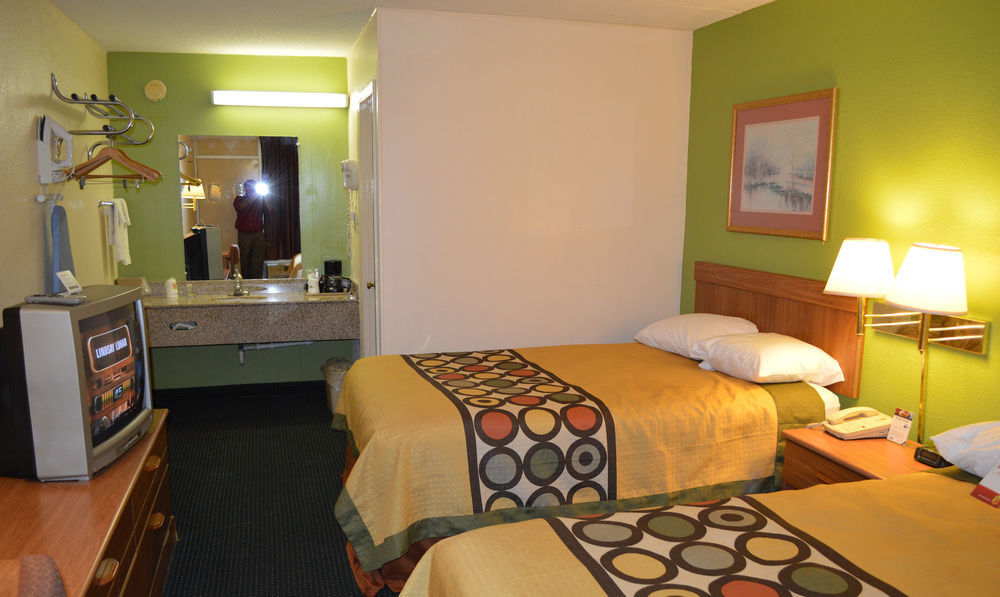 Super 8 By Wyndham Tifton Hotell Eksteriør bilde