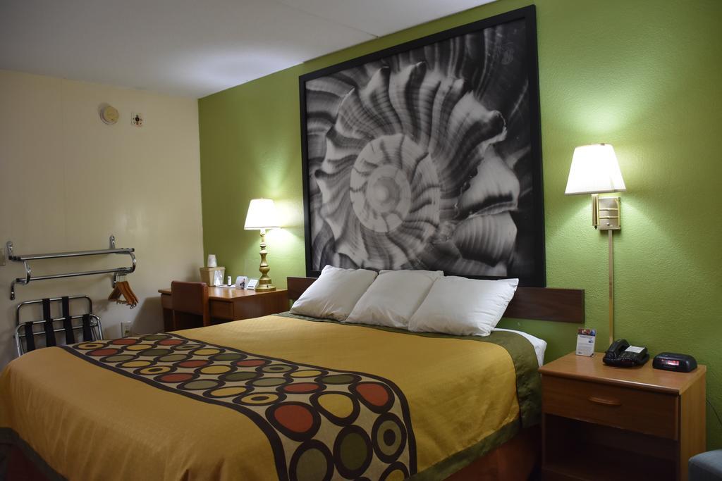 Super 8 By Wyndham Tifton Hotell Eksteriør bilde