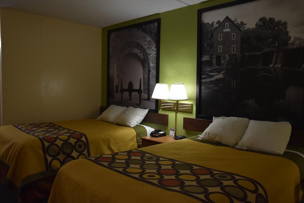 Super 8 By Wyndham Tifton Hotell Eksteriør bilde
