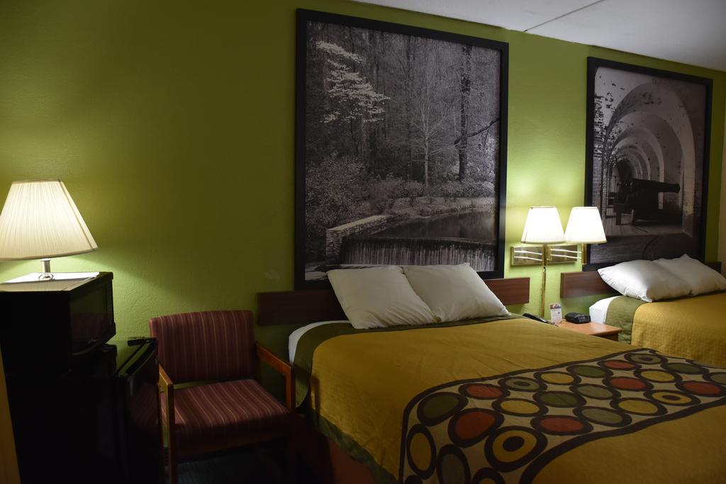 Super 8 By Wyndham Tifton Hotell Eksteriør bilde