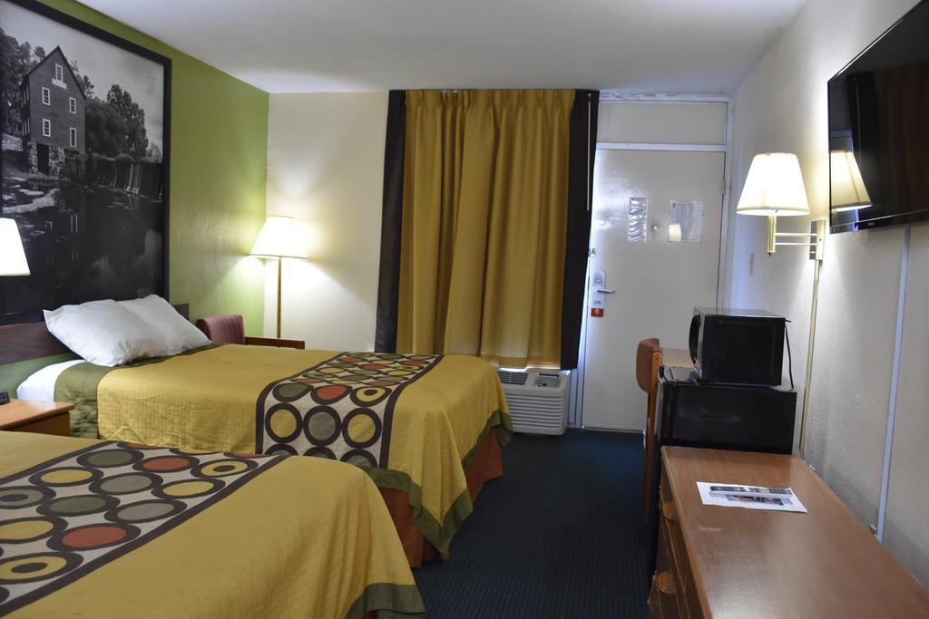 Super 8 By Wyndham Tifton Hotell Eksteriør bilde