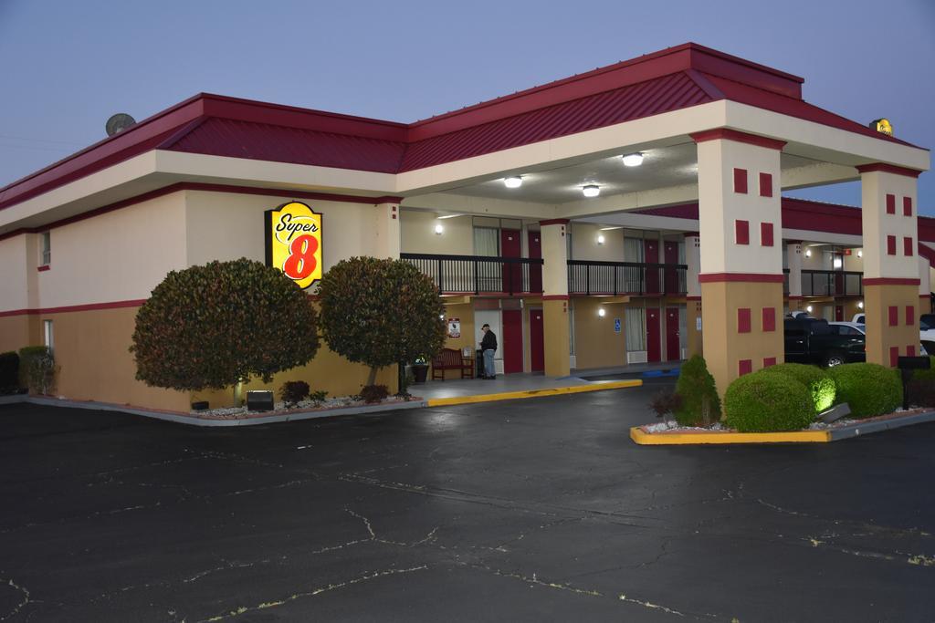 Super 8 By Wyndham Tifton Hotell Eksteriør bilde